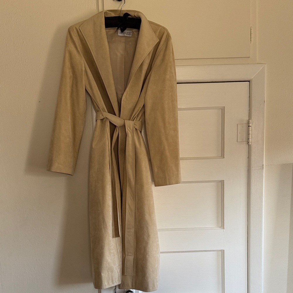 Elegant Tan Suede Jacket for Women